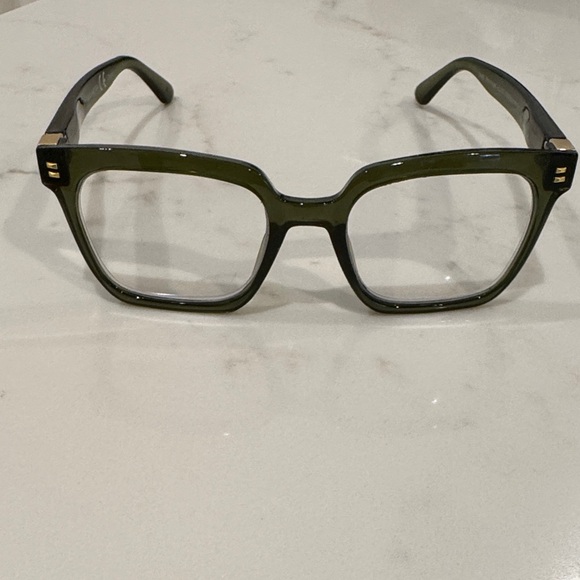 Black Square Glasses with Case - Picture 6 of 12